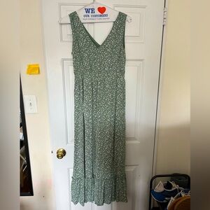 Tuchuzy floral green and white V-neck dress Maxi dress 100% viscose size Small